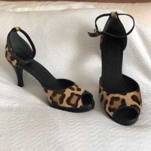 Unworn Talbots Collection Sexy Animal Print Heels.. Size 9.5